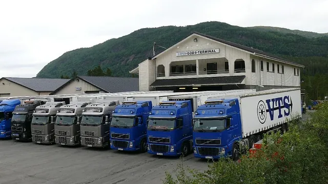 En av våre godsterminaler. Her ser du også våre kontorer på Voss.